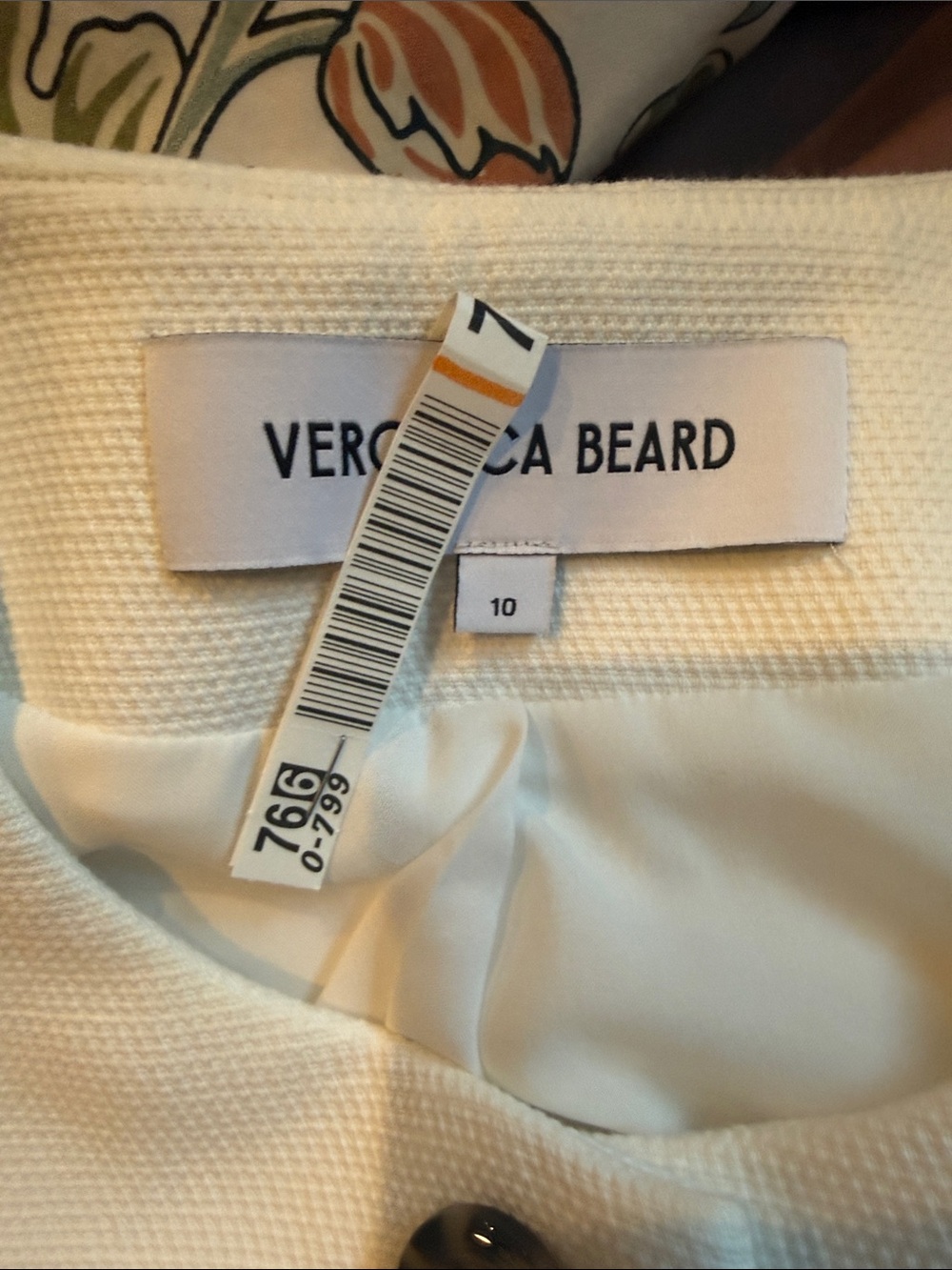 Veronica Beard Tamara Ivory vest with Tortoise buttons 10 - Picture 3 of 3